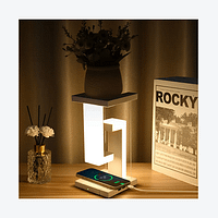 lampa 3 Lampa cu incarcare wireless si levitatie magnetica – ideala pentru dormitor, birou si decor modern -fara alimentator